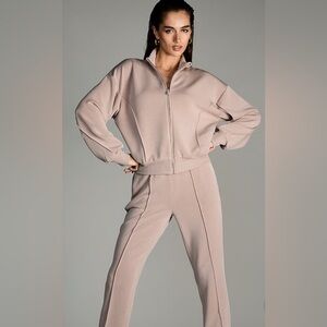 VSX Women's Bare Taupe Beige Featherweight Knot Full Zip Jacket. Women’s Large